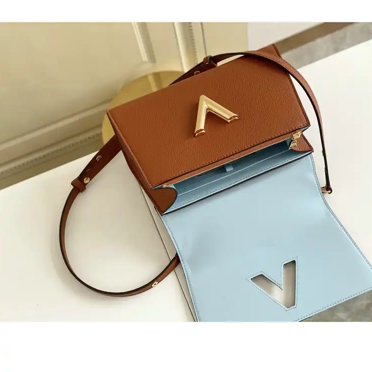 Fashionrepsfam ru LV 2110YA0042 Bags 0817